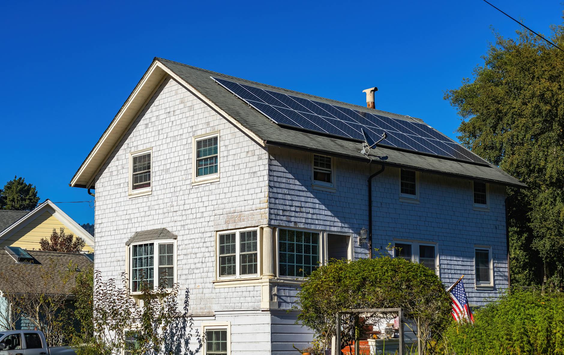 Roofing service in Santa Ana, CA