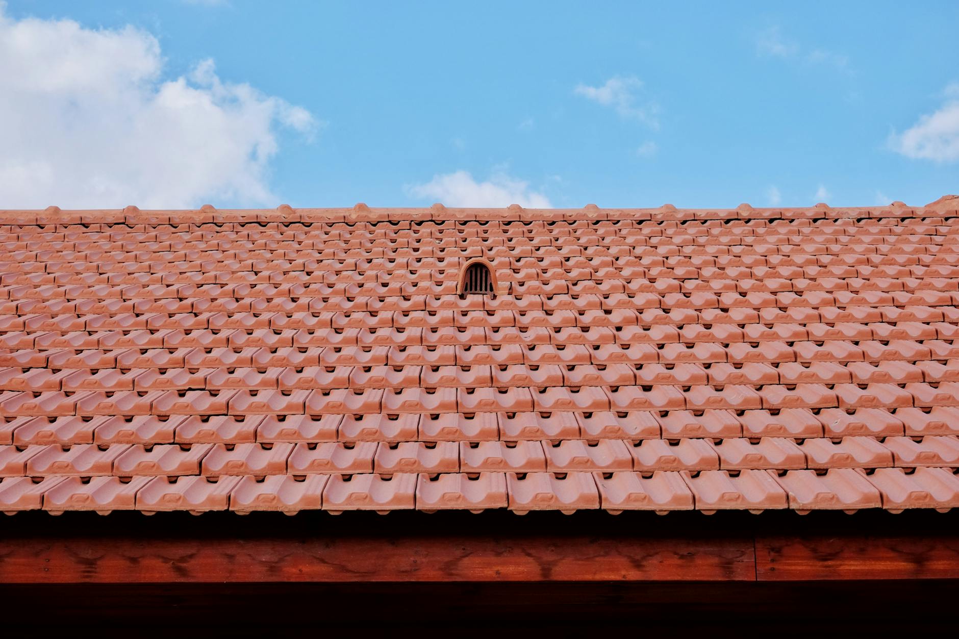 Roofing service in Cerritos, CA