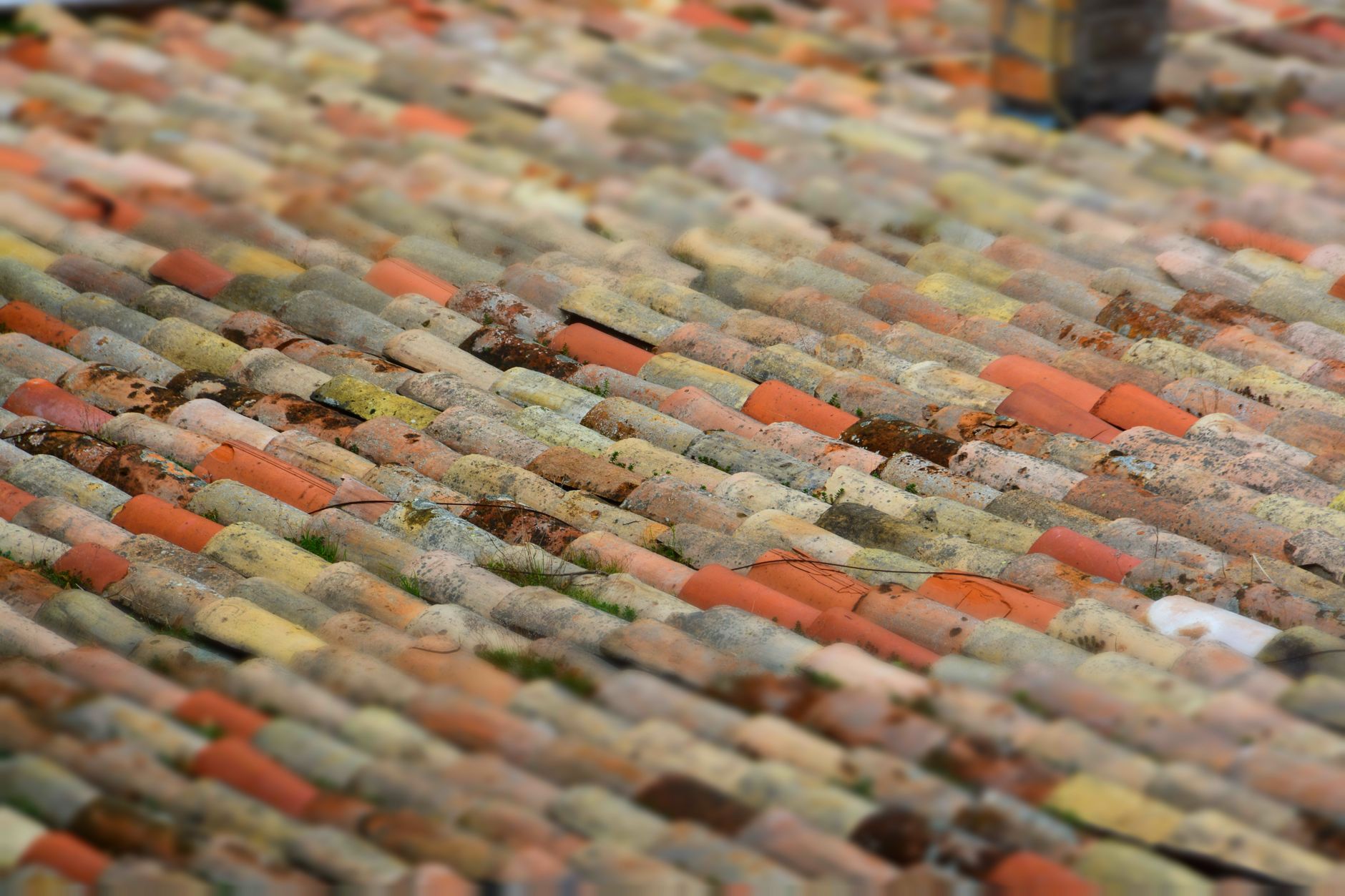 Roofing service in Glen Carbon, IL