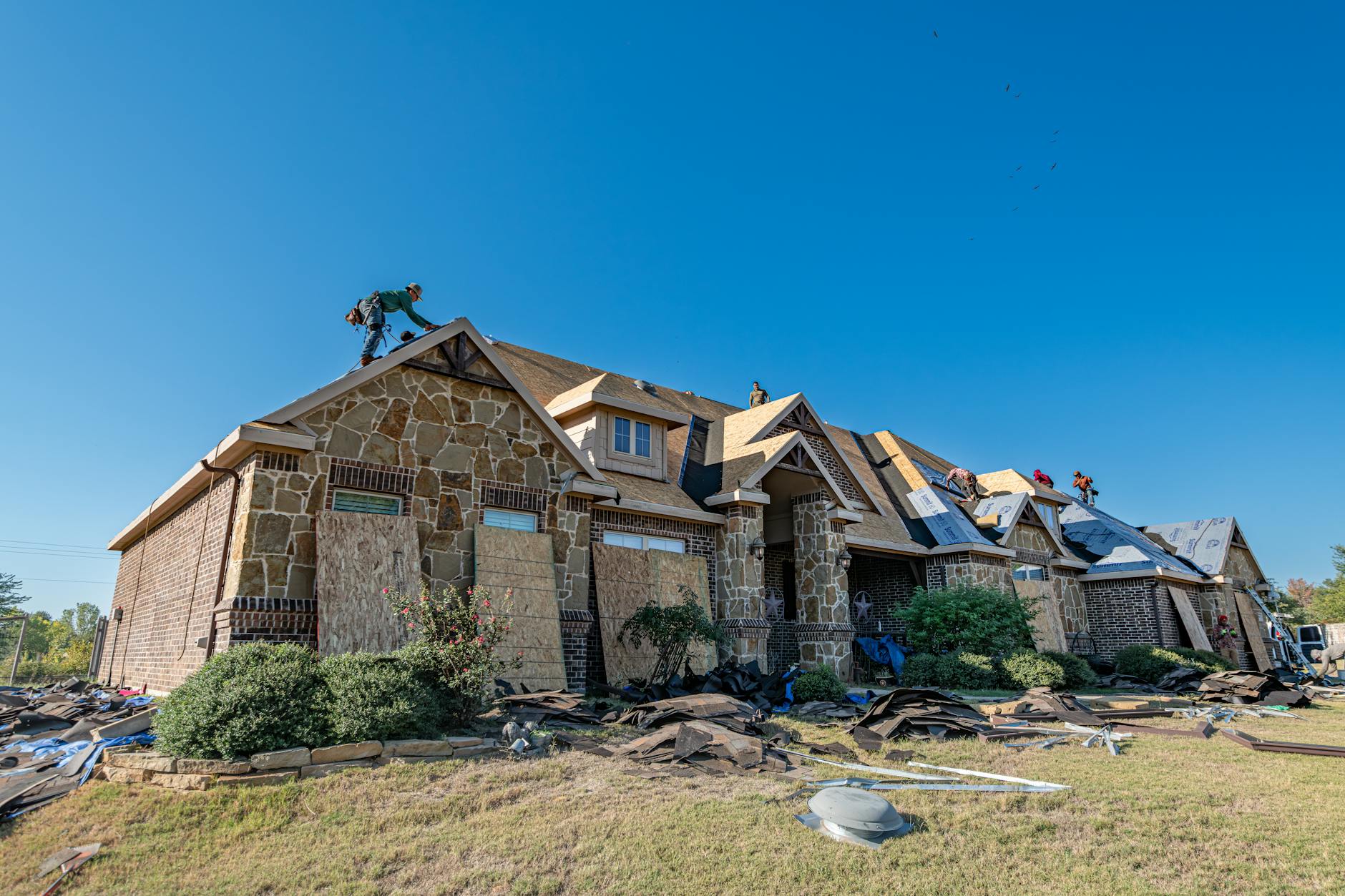 Roofing service in Illinois