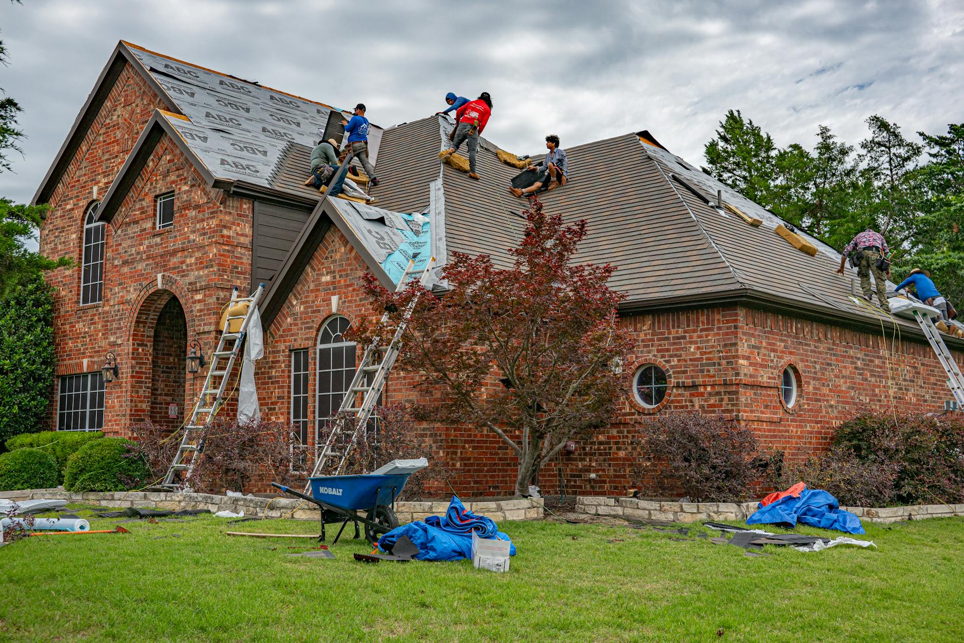 Roofing service in Fremont, CA