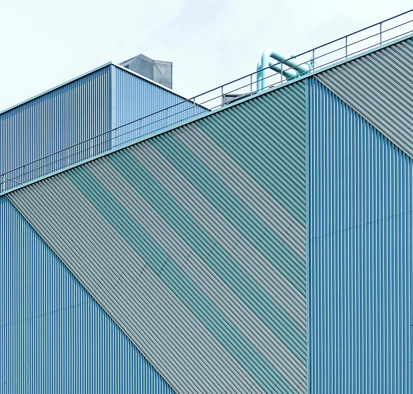 Roofing service in Cedar Falls, IA