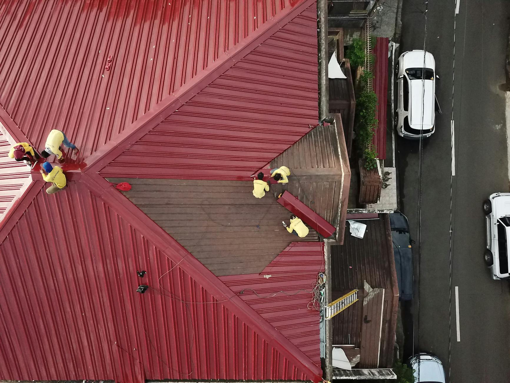 Roofing service in Los Alamitos, CA
